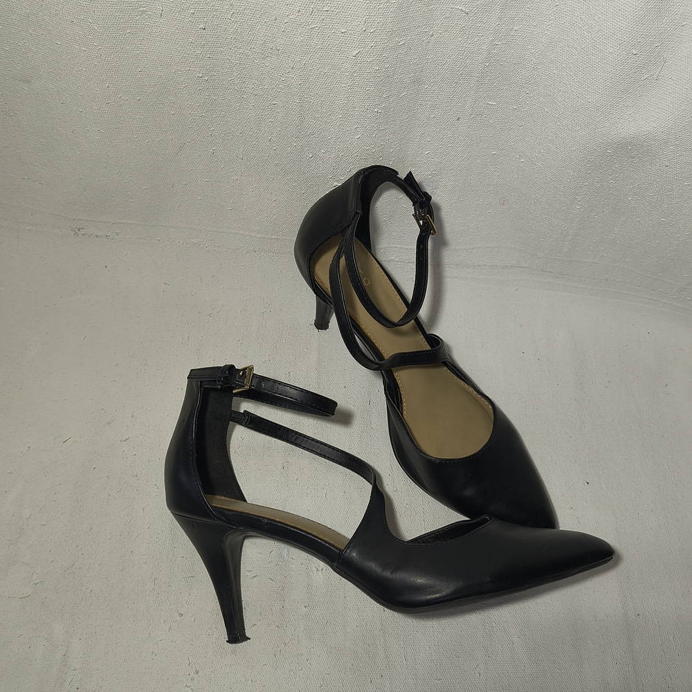 Women's Size 10 Black Strap Pumps W/3" Heel By Apt 9 - Picture 6 of 7